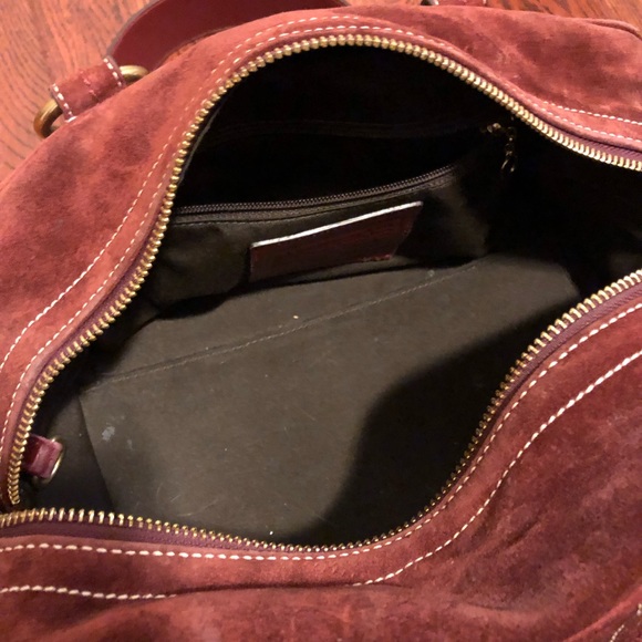 Burgundy Coach Handbag 👜 - Picture 6 of 8